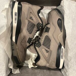 Nike Jordan 4 Retro “Cavestone”Sneakers